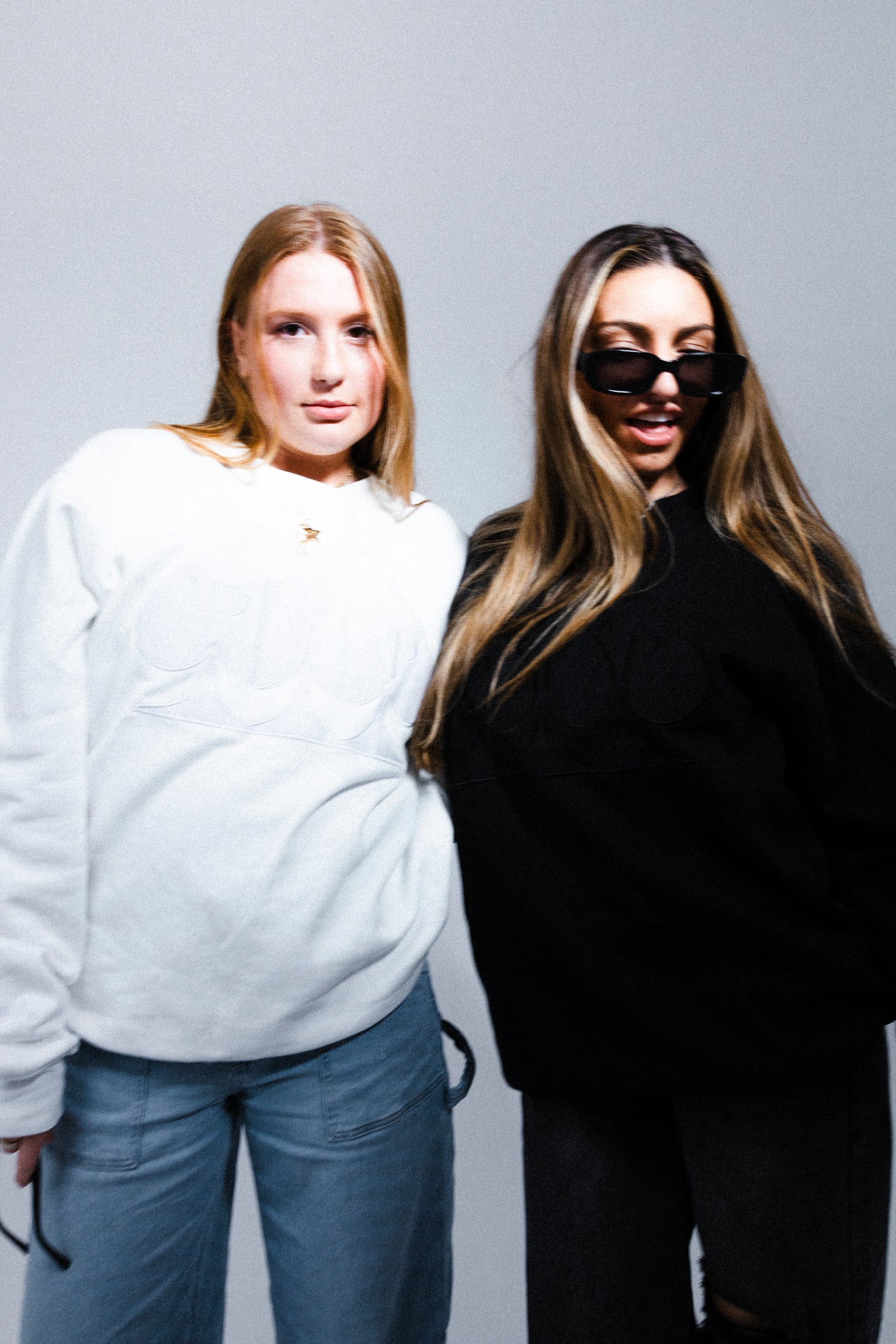 WHITE PYP CREWNECK